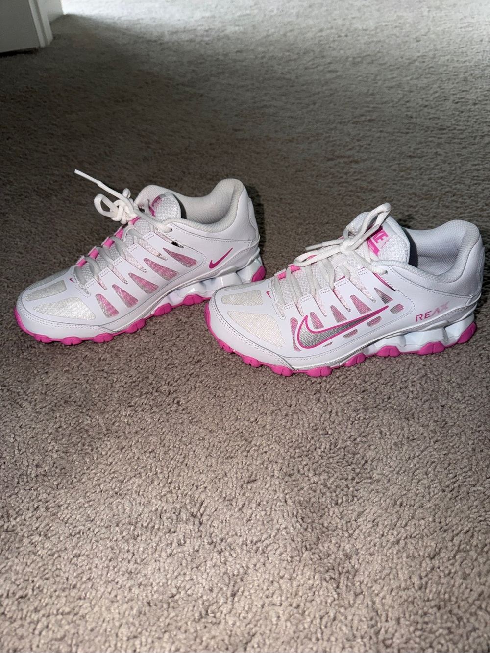 Nike Women’s White and Pink Athletic Running Shoes- Reax 8 Cross size 6